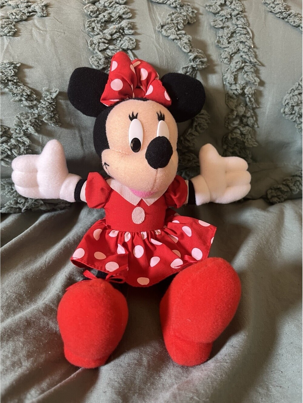 Mattel Disney Minnie Mouse Stuffed Plush Beanie 9" with Original clothes
